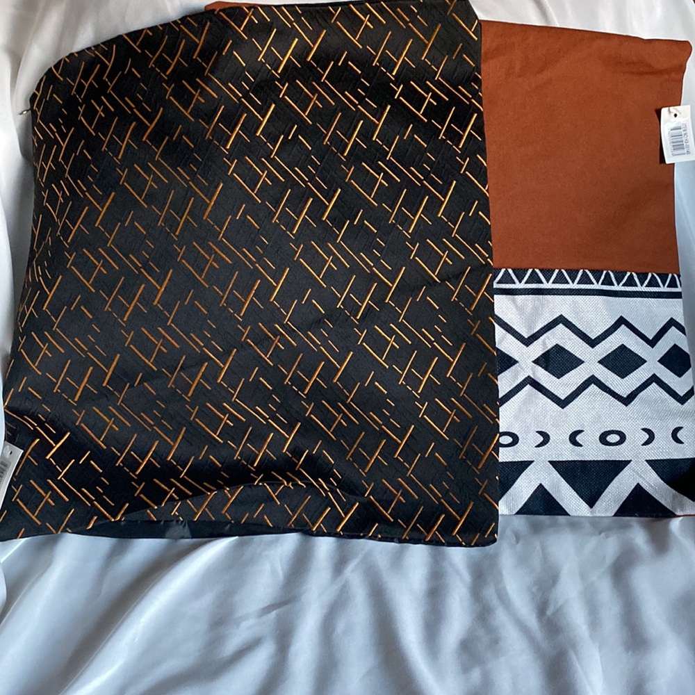 Pair of patterned cushion covers